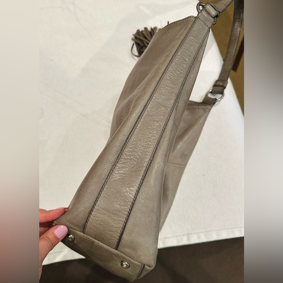 Frye Clara Smoke Grey Leather Fringe Tassel Hobo Shoulder Bag Purse - Picture 5 of 15
